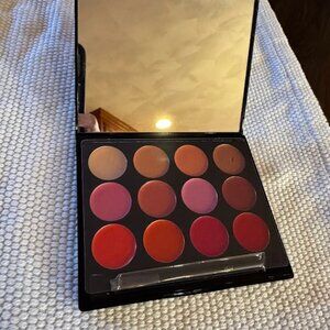 ISH Lip Statement Palette Brand New